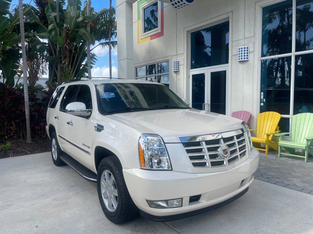 Used 2013 Cadillac Escalade 2WD image 2