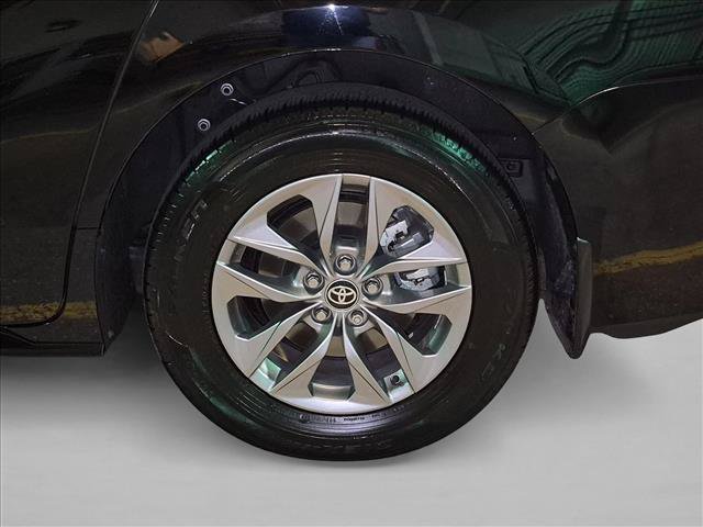 Certified 2026 Toyota Sienna LE FWD image 24