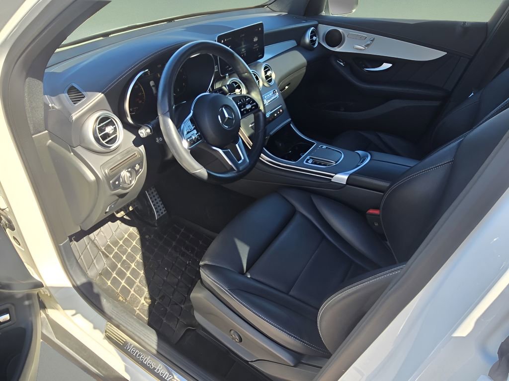 Used 2023 Mercedes-Benz GLC 300 4MATIC Coupe image 25
