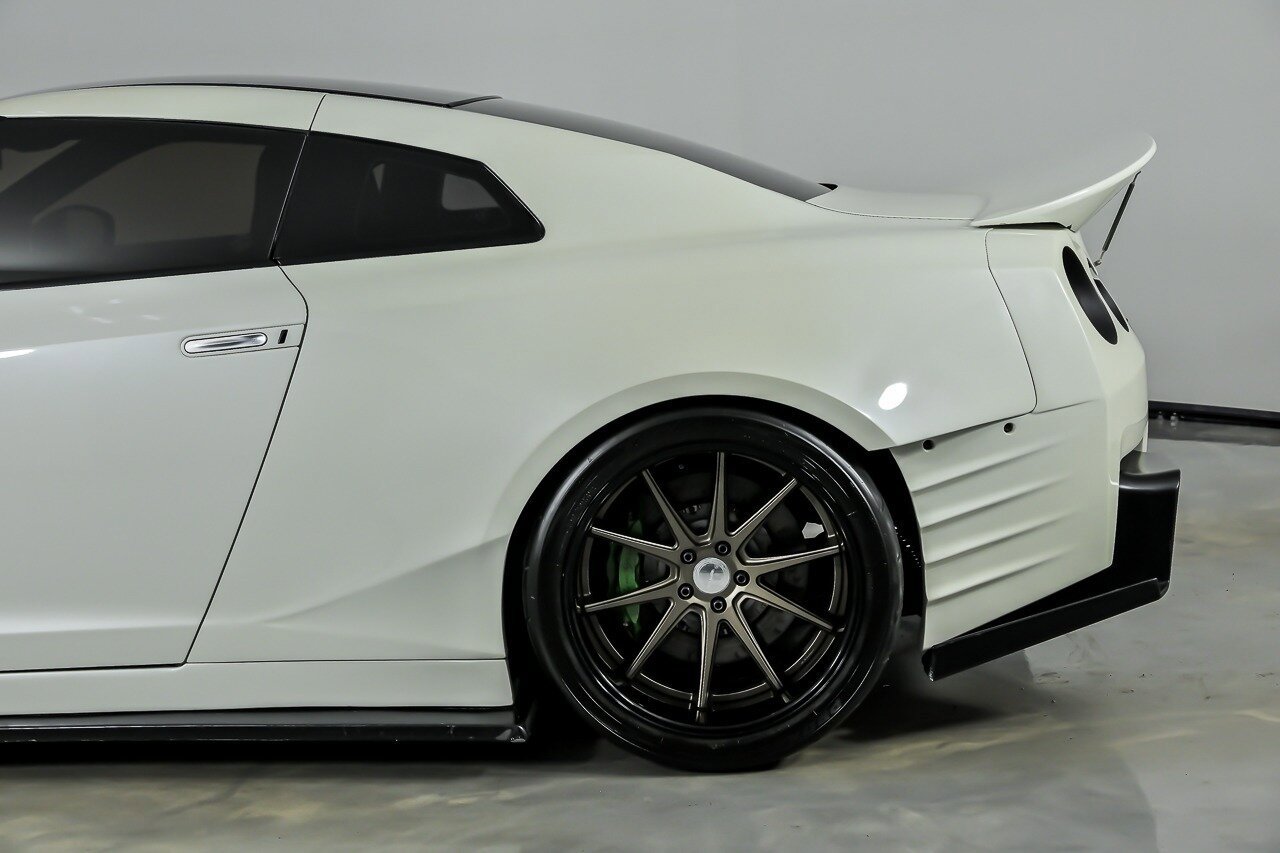 Used 2013 Nissan GT-R Premium AWD/4WD image 9