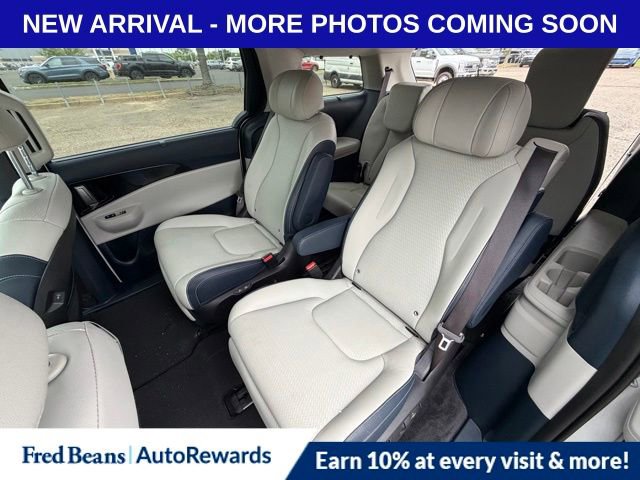 Used 2025 Kia Carnival SX Prestige FWD image 11