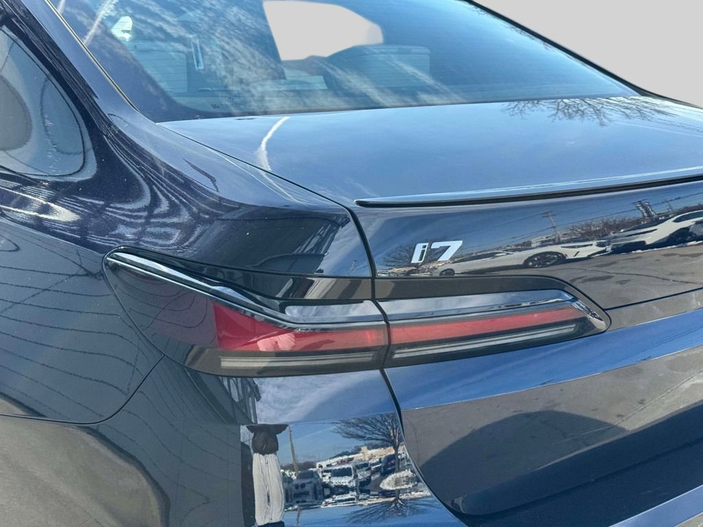 Certified 2025 BMW i7 eDrive50 w/ M Sport Package image 10