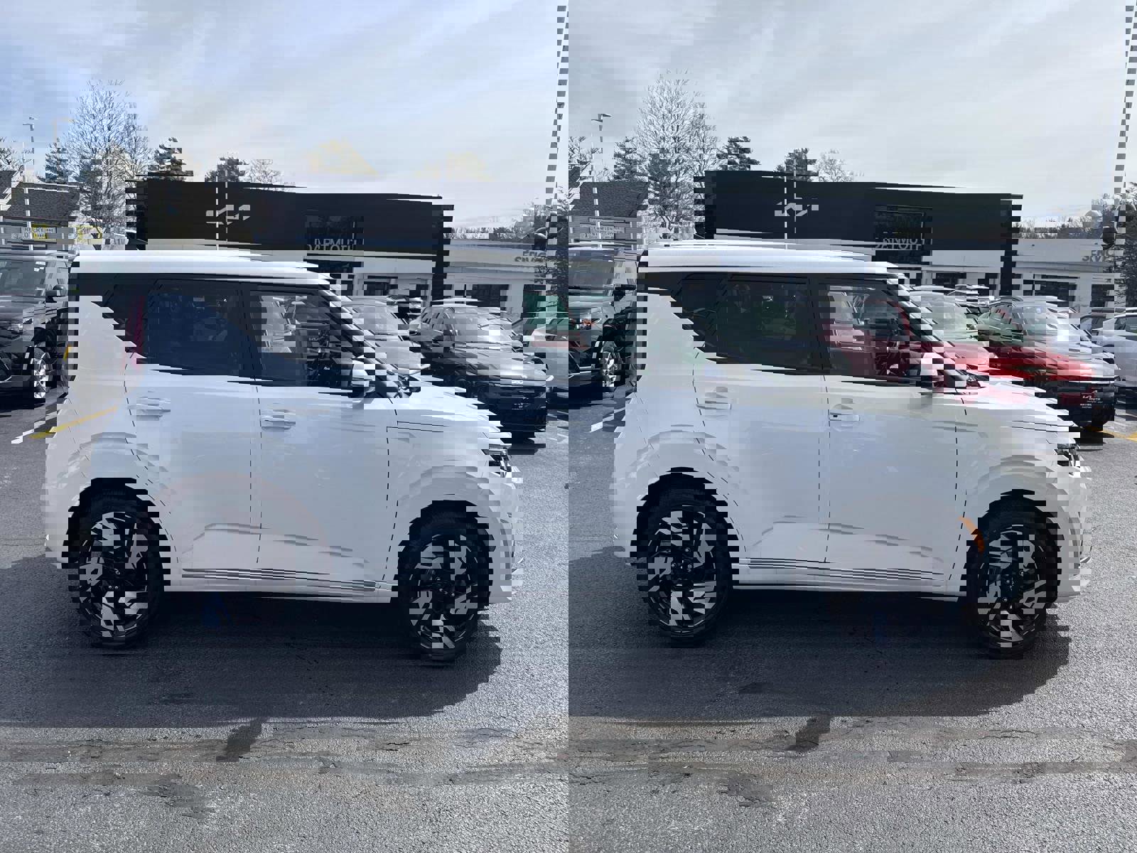 Used 2023 Kia Soul GT-Line image 9