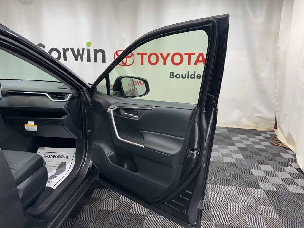 Used 2025 Toyota RAV4 XLE image 8