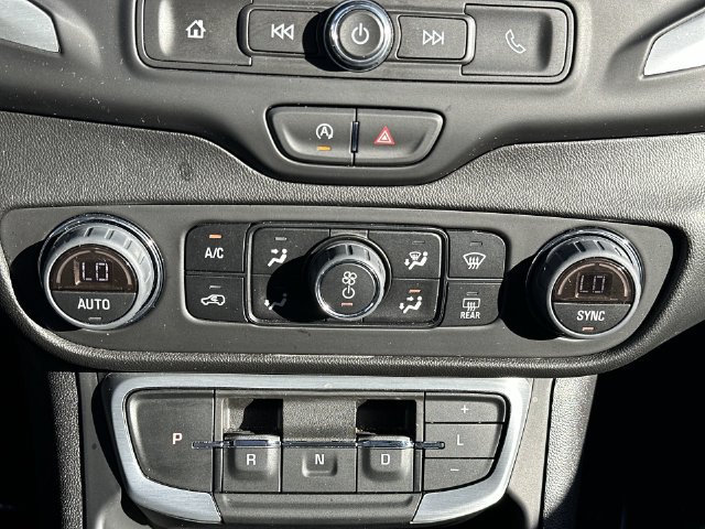 Certified 2024 GMC Terrain SLE w/ Driver Convenience Package FWD image 26