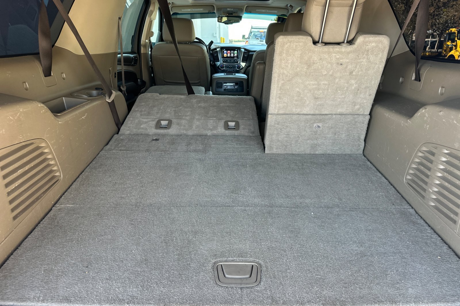 Used 2018 Chevrolet Suburban Premier AWD/4WD image 16