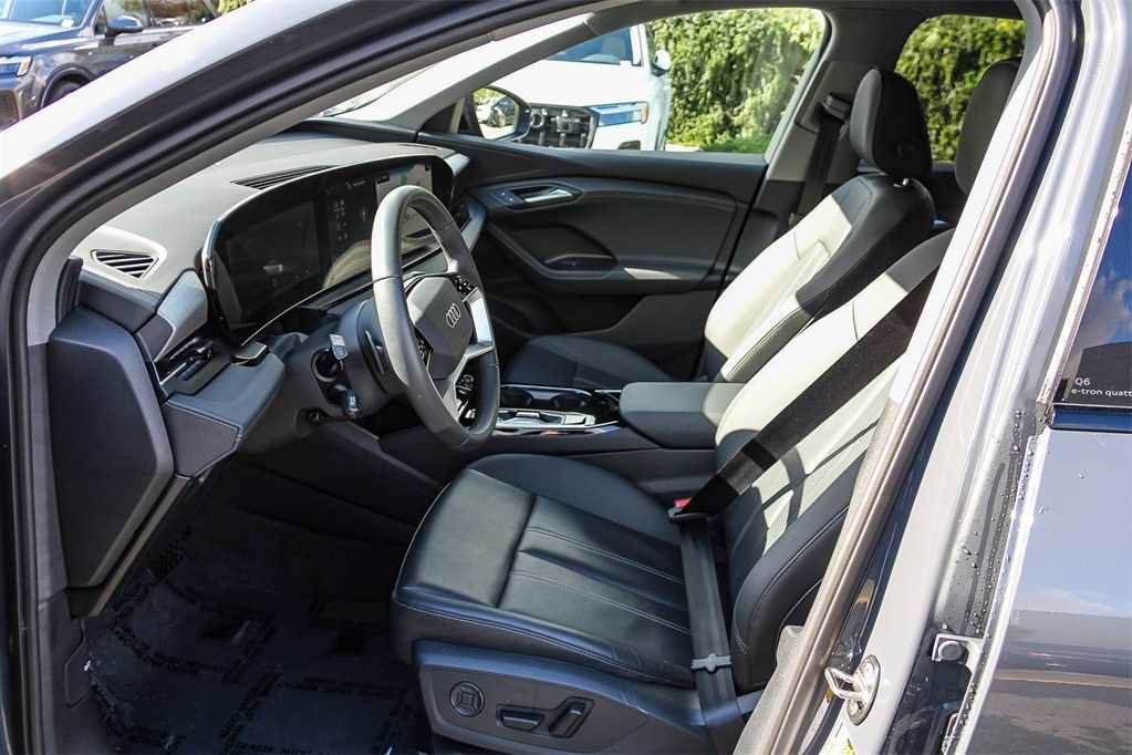Used 2025 Audi Q6 e-tron Premium w/ Convenience Package image 19