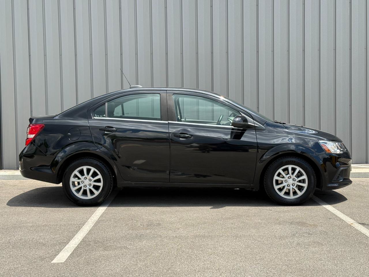 Used 2020 Chevrolet Sonic LT FWD image 4