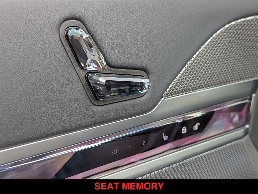 New 2025 BMW i7 eDrive50 w/ M Sport Package image 13