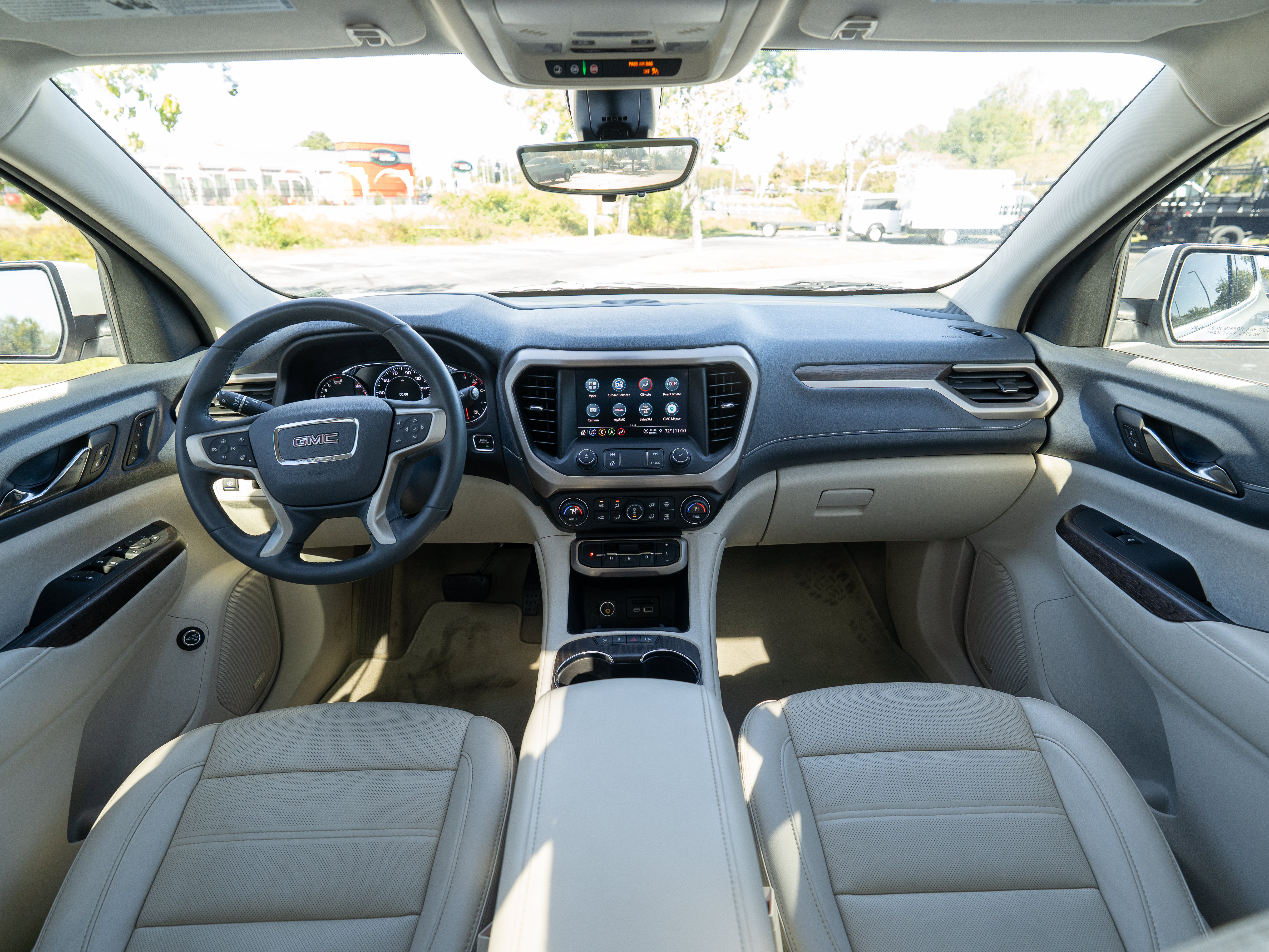 Used 2023 GMC Acadia Denali w/ Denali Ultimate Package FWD image 15