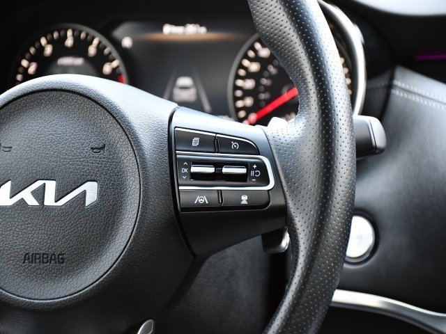 Used 2022 Kia Stinger GT2 image 29