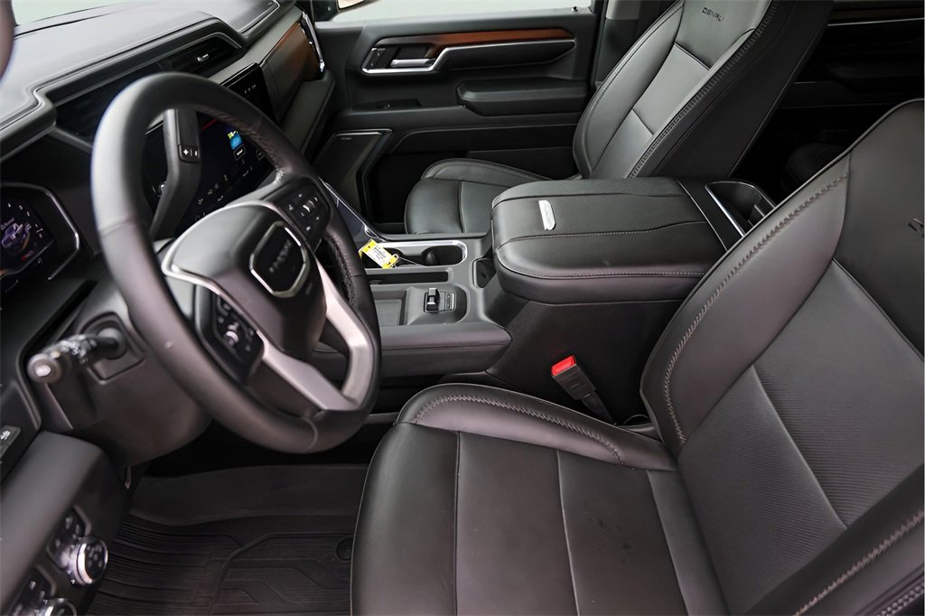 Used 2024 GMC Sierra 3500 Denali w/ Denali Reserve Package image 12