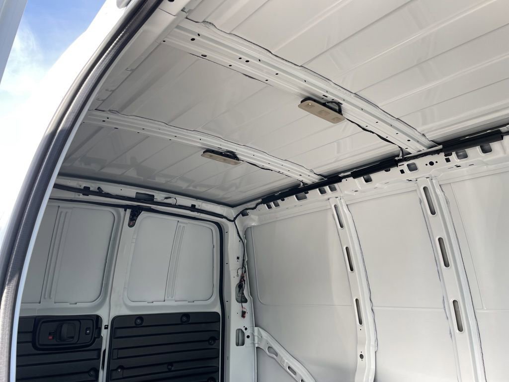 New 2025 Chevrolet Express 2500 Work Van image 31