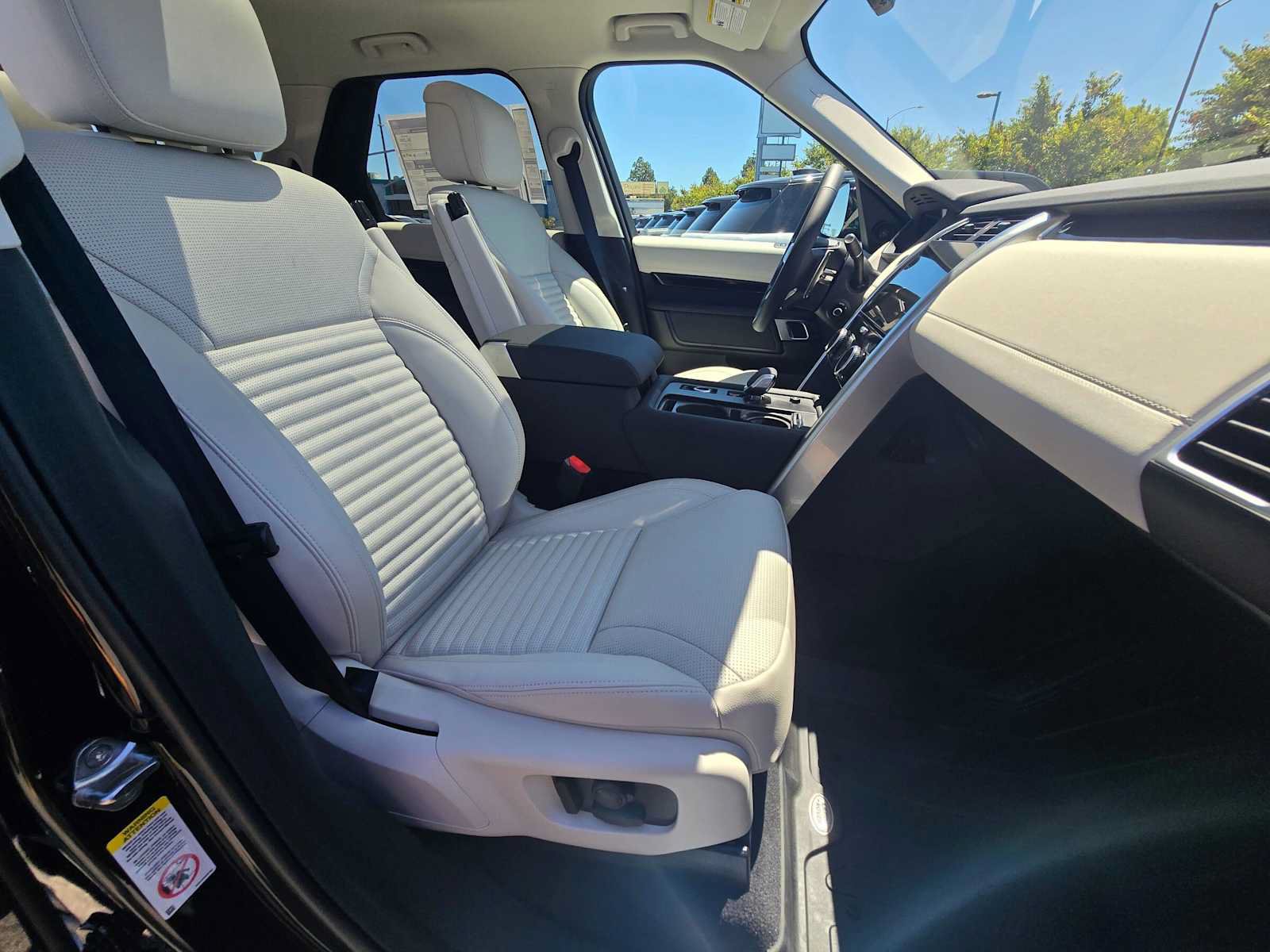 New 2026 Land Rover Discovery S AWD/4WD image 10