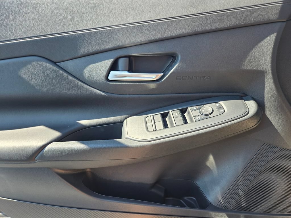 New 2027 Nissan Sentra SV w/ SV Convenience Package FWD image 13
