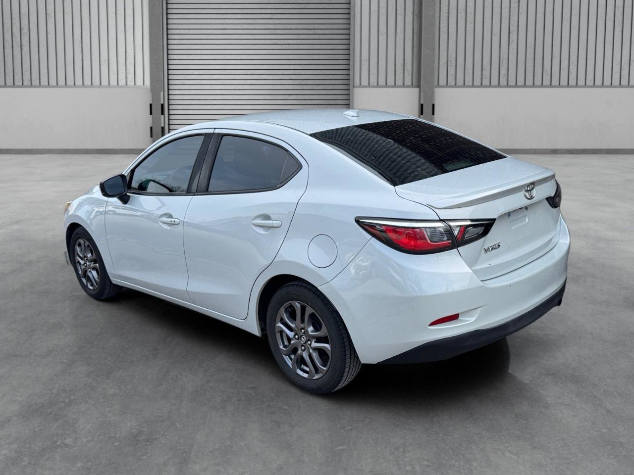 Used 2019 Toyota Yaris LE image 31