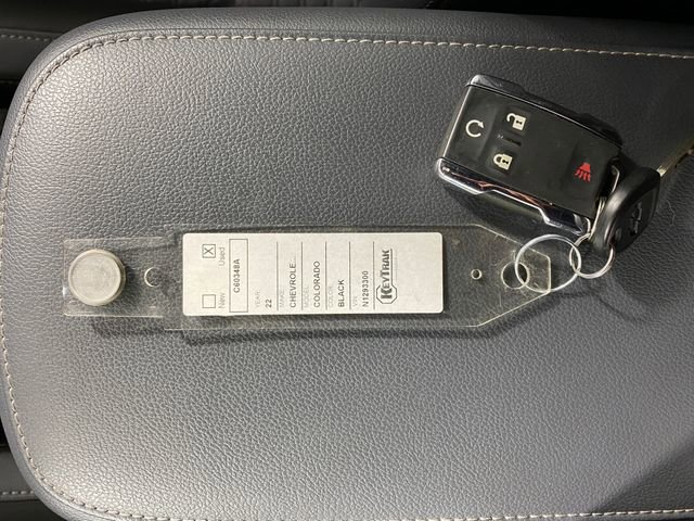 Certified 2022 Chevrolet Colorado Z71 w/ Z71 Midnight Edition image 31