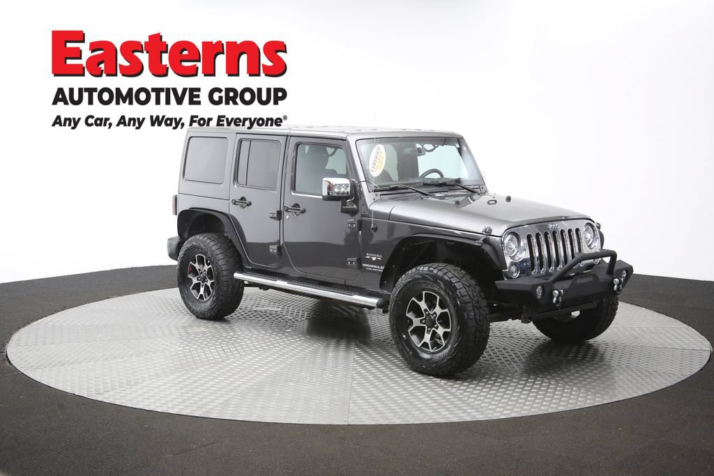 Used 2017 Jeep Wrangler Unlimited Sahara w/ Dual Top Group AWD/4WD image 49