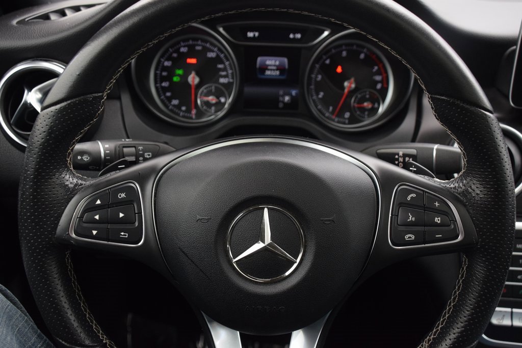 Used 2018 Mercedes-Benz GLA 250 4MATIC image 22