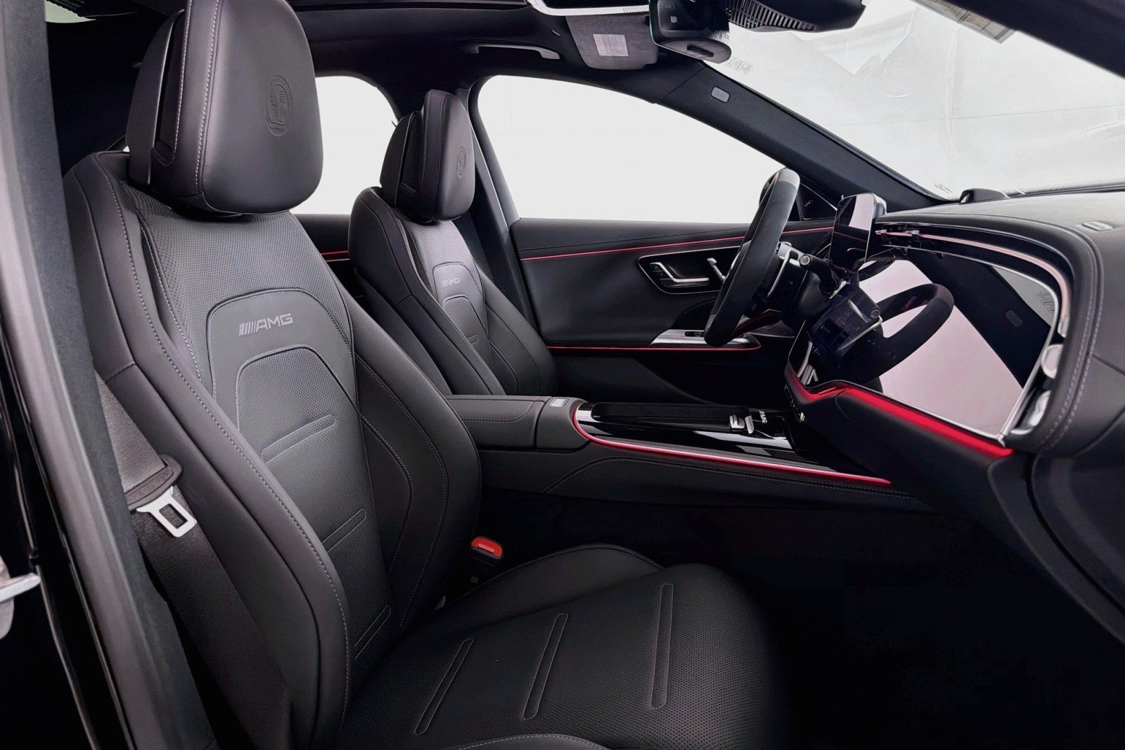 New 2026 Mercedes-Benz E 53 AMG e 4MATIC Sedan image 6