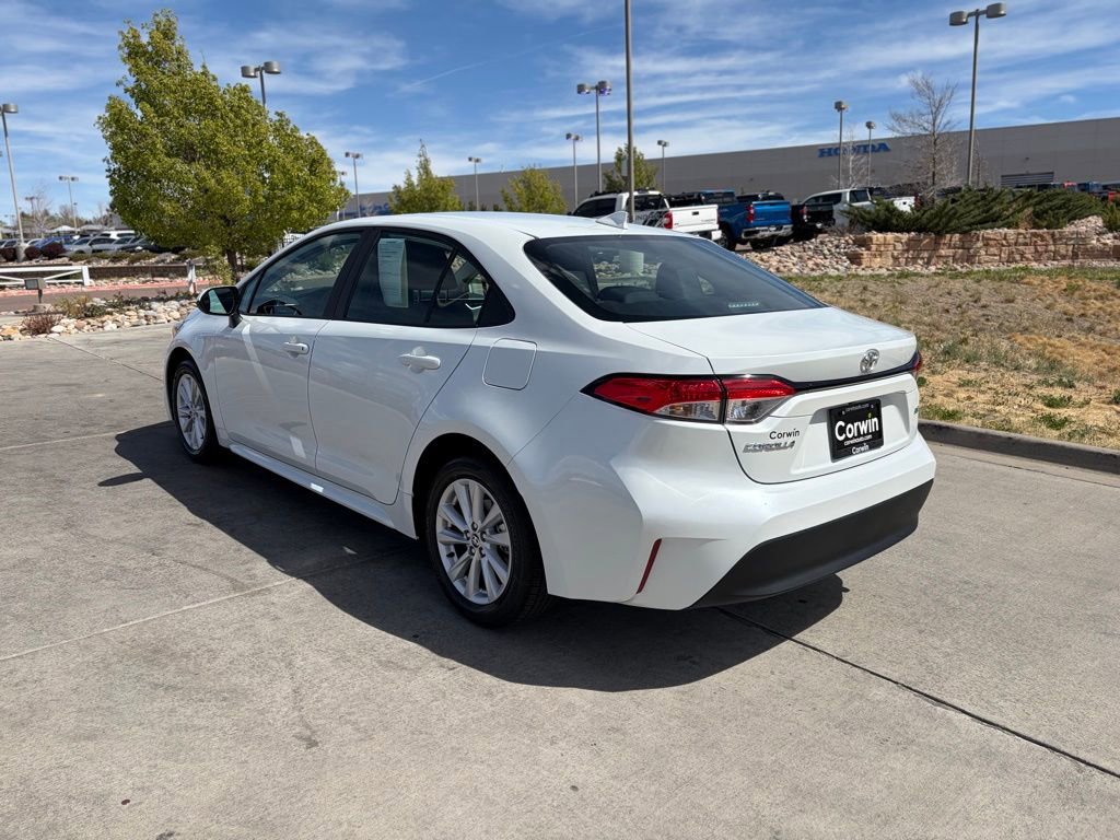 Used 2025 Toyota Corolla LE w/ LE Premium Package image 6