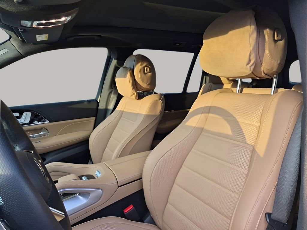 Used 2026 Mercedes-Benz GLS 580 4MATIC image 30
