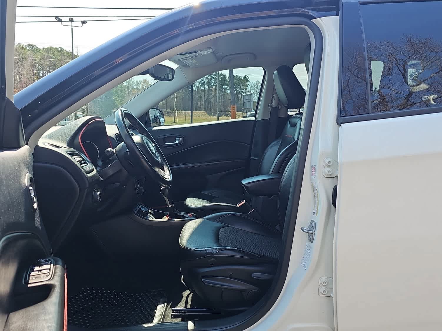 Used 2019 Jeep Compass Trailhawk image 13