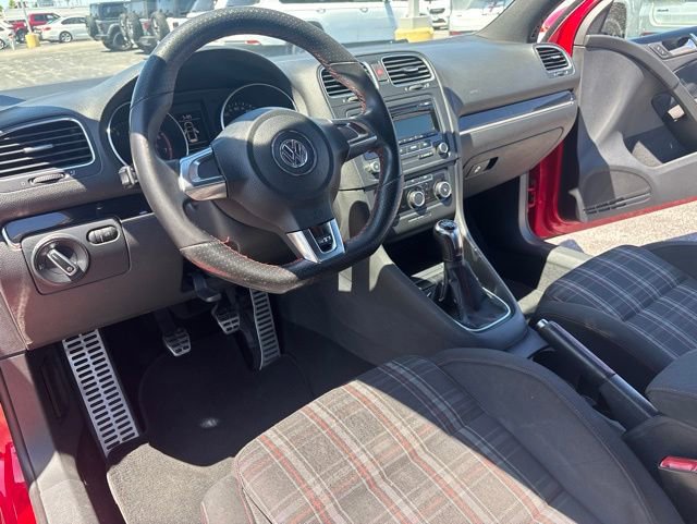 Used 2012 Volkswagen Golf 2-Door FWD image 23