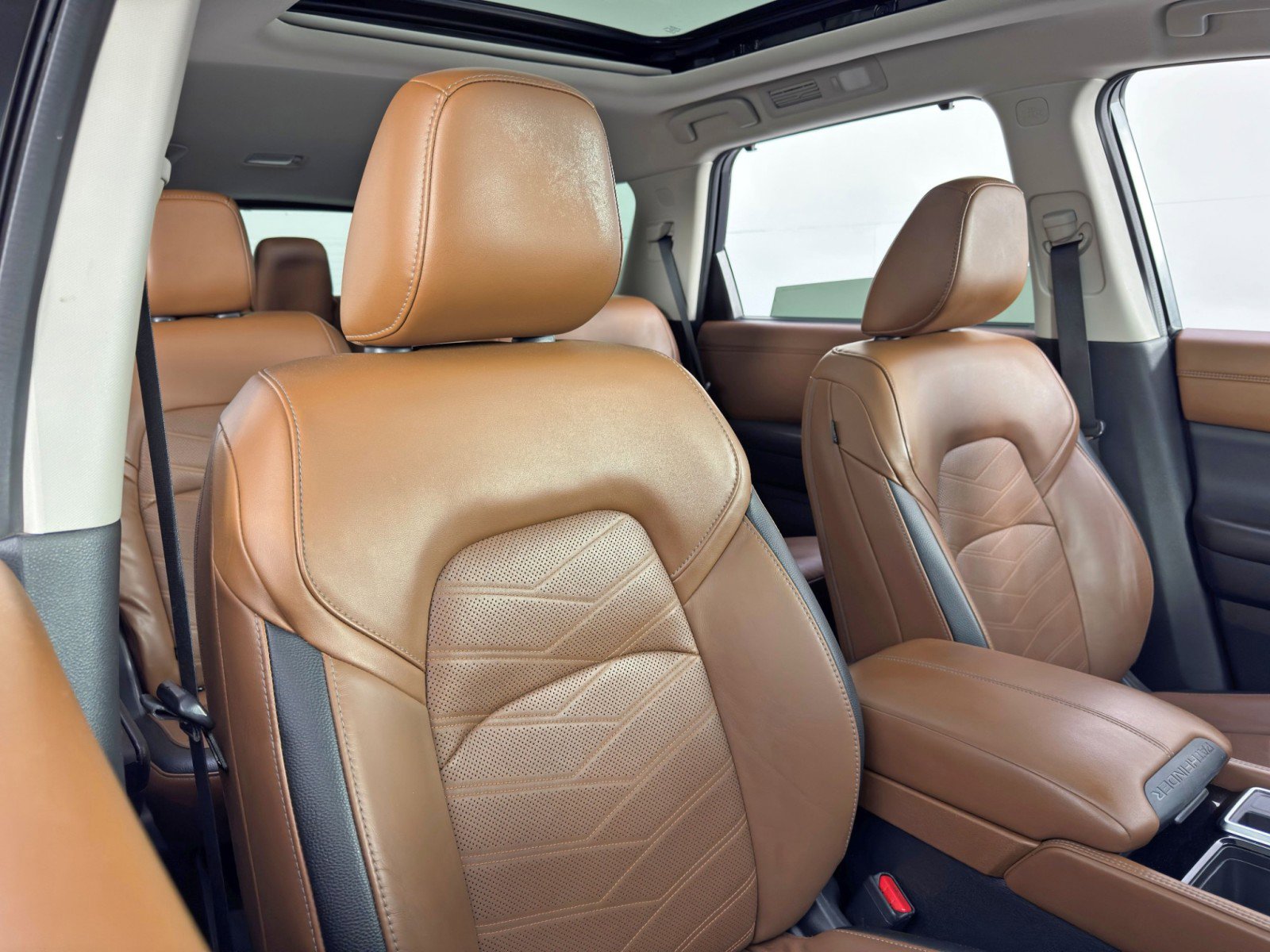 Used 2023 Nissan Pathfinder Platinum image 38