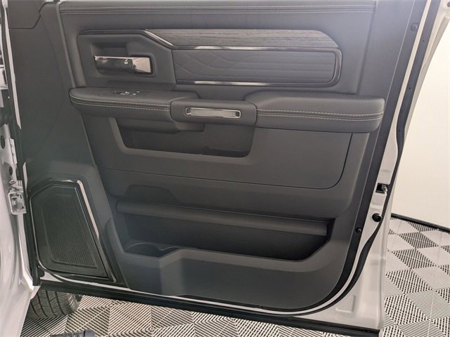 Used 2025 RAM 3500 Limited image 36