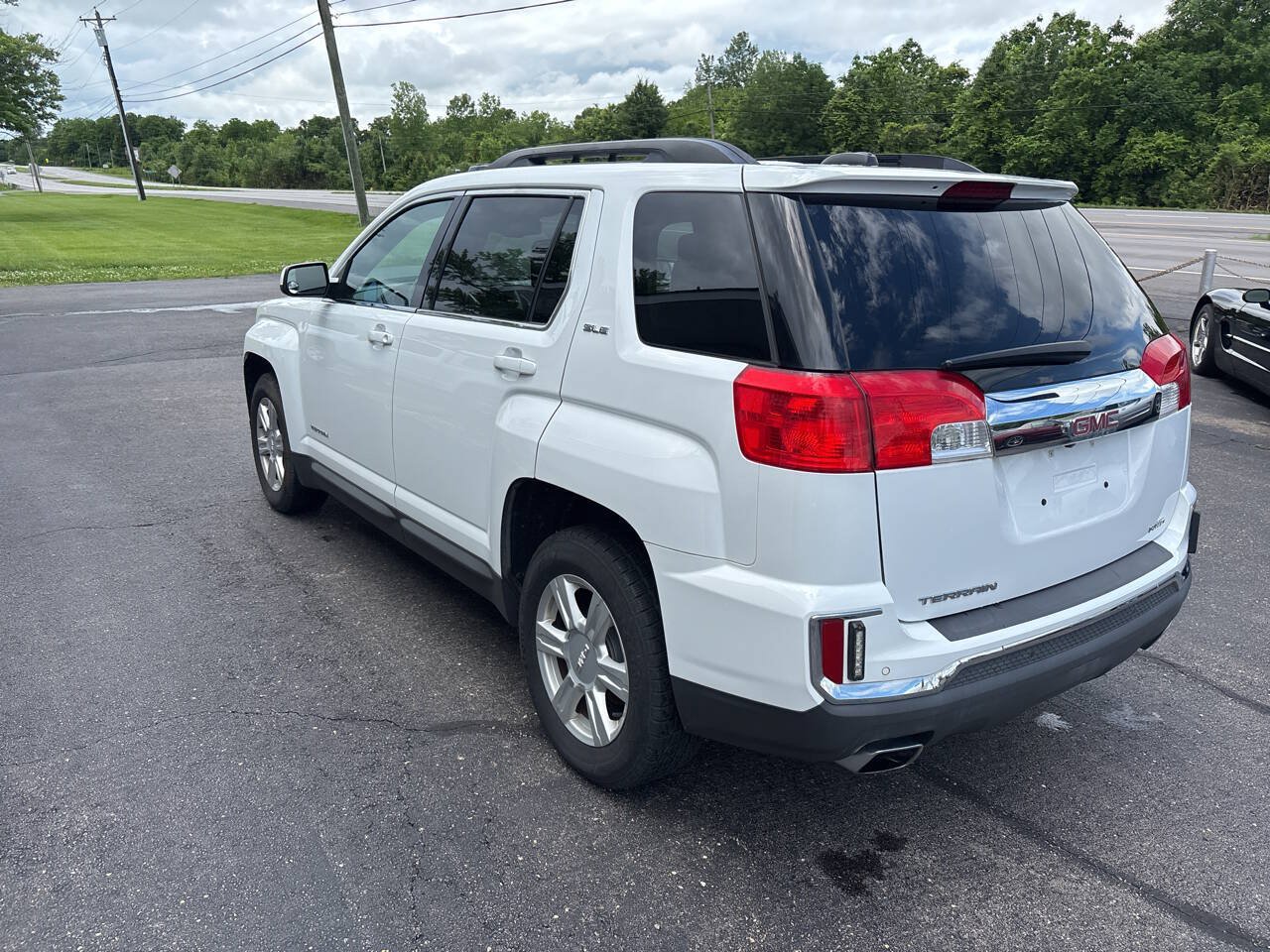 Used 2016 GMC Terrain SLE w/ Technology Package AWD/4WD image 5