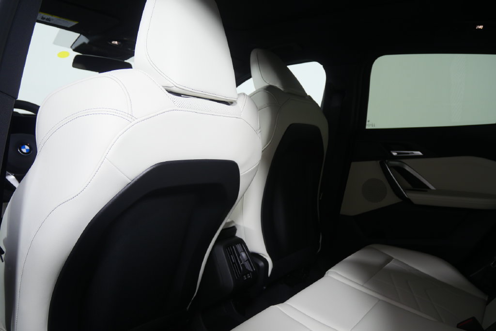 Certified 2026 BMW X2 xDrive28i w/ Technology Package AWD/4WD image 16