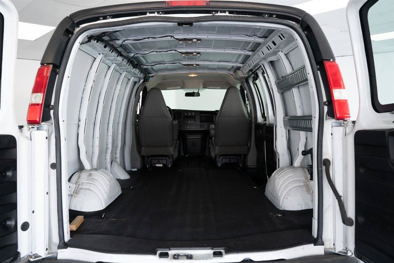 Used 2019 Chevrolet Express 2500 w/ Driver Convenience Package RWD image 8
