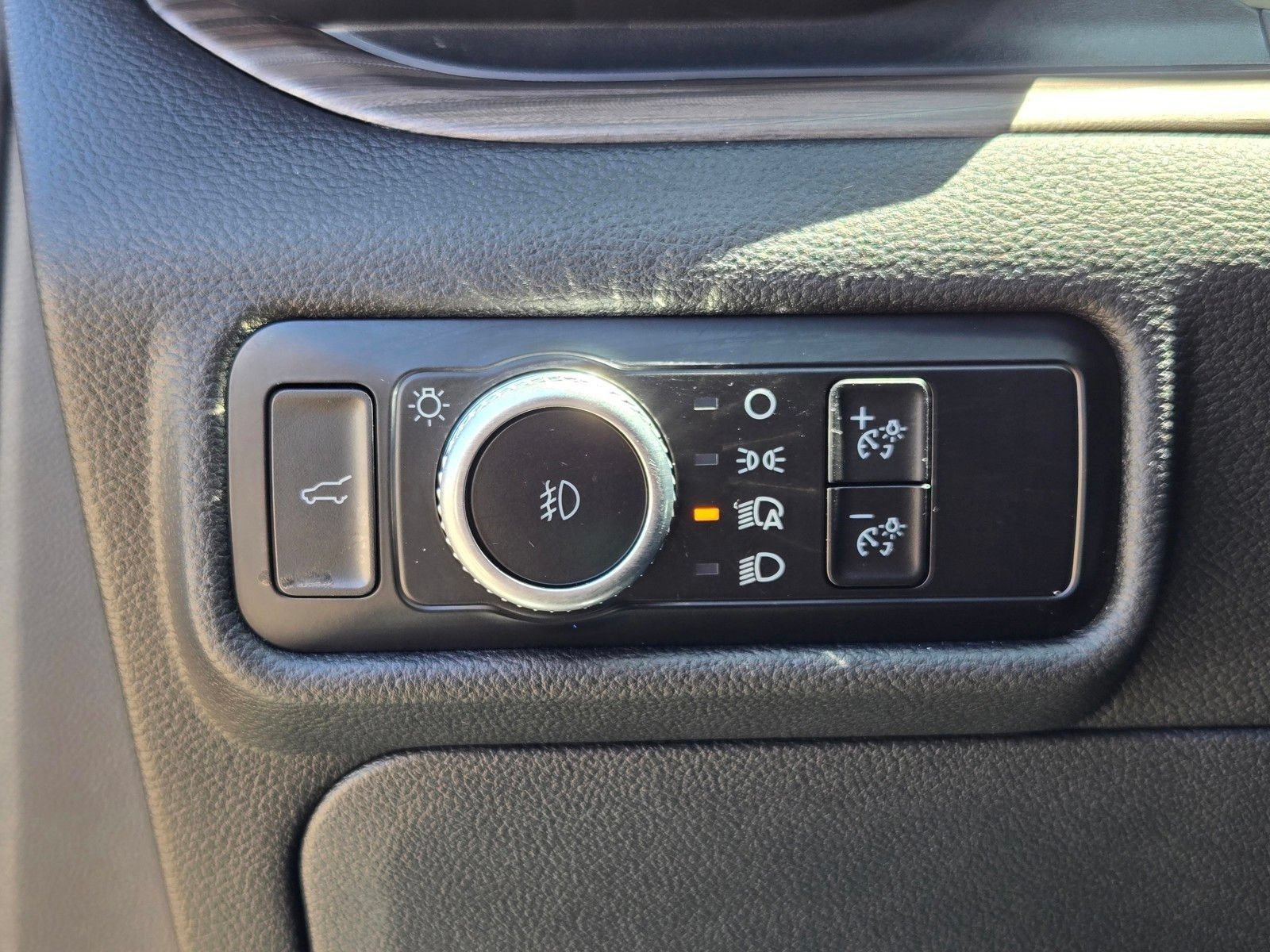 Used 2023 Ford Explorer Limited RWD image 18