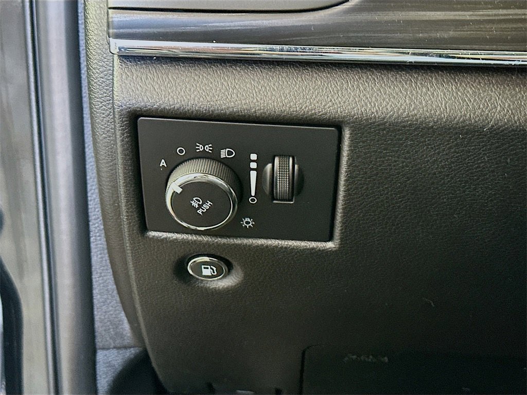 Used 2021 Jeep Grand Cherokee Limited image 10