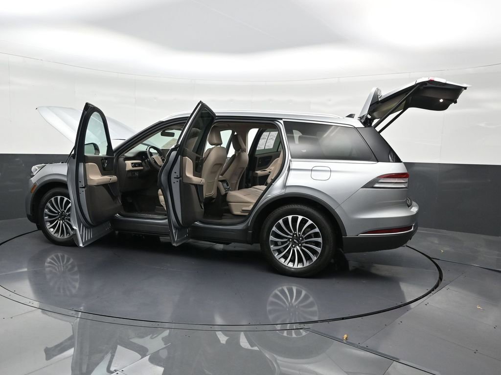 Used 2023 Lincoln Aviator Reserve image 37