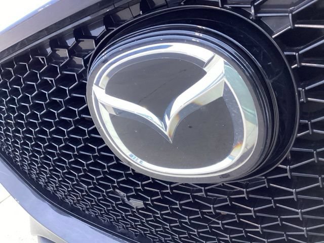 Used 2023 MAZDA MAZDA3 s FWD image 3