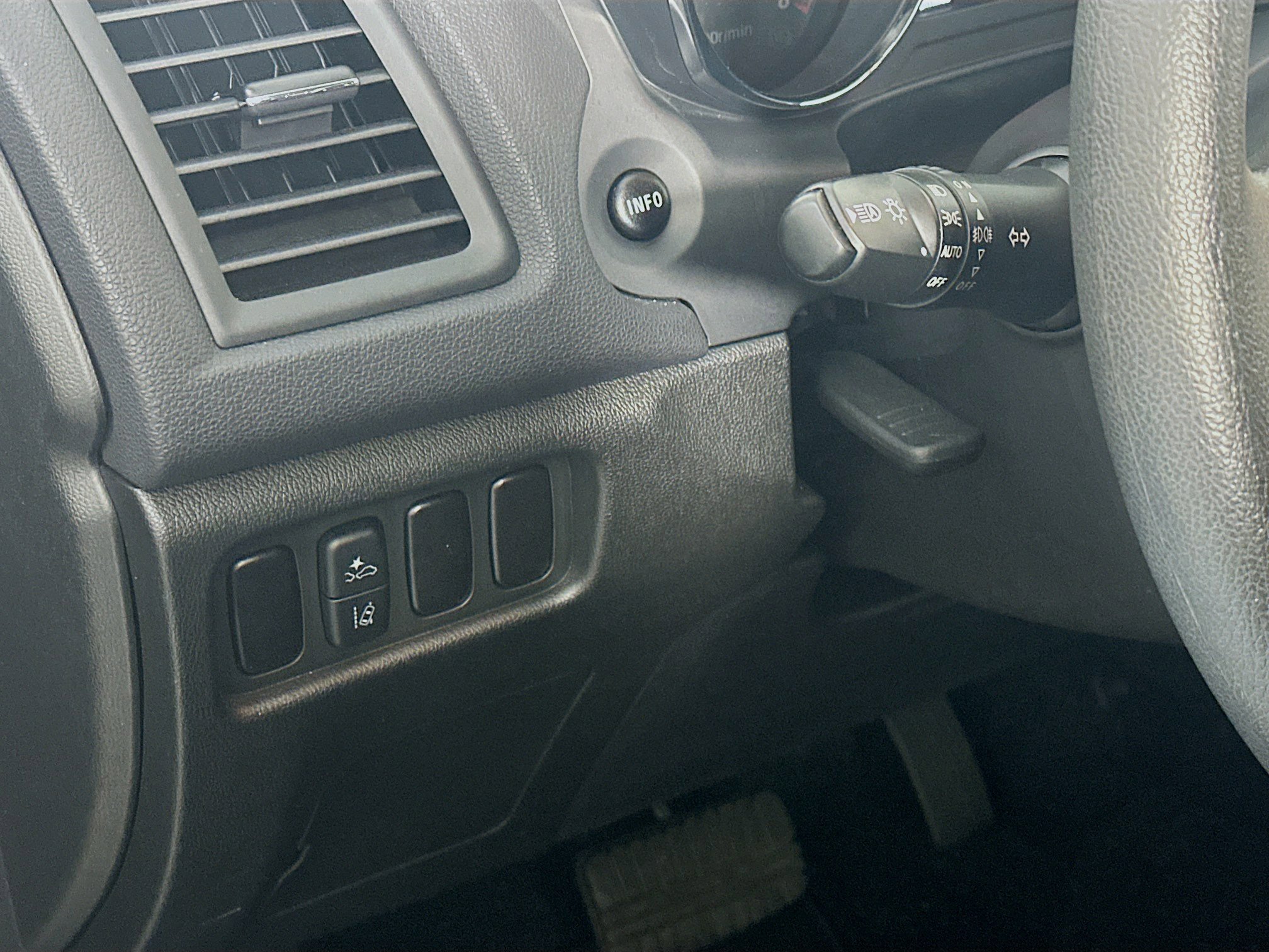 Used 2025 Mitsubishi Outlander Sport ES image 16