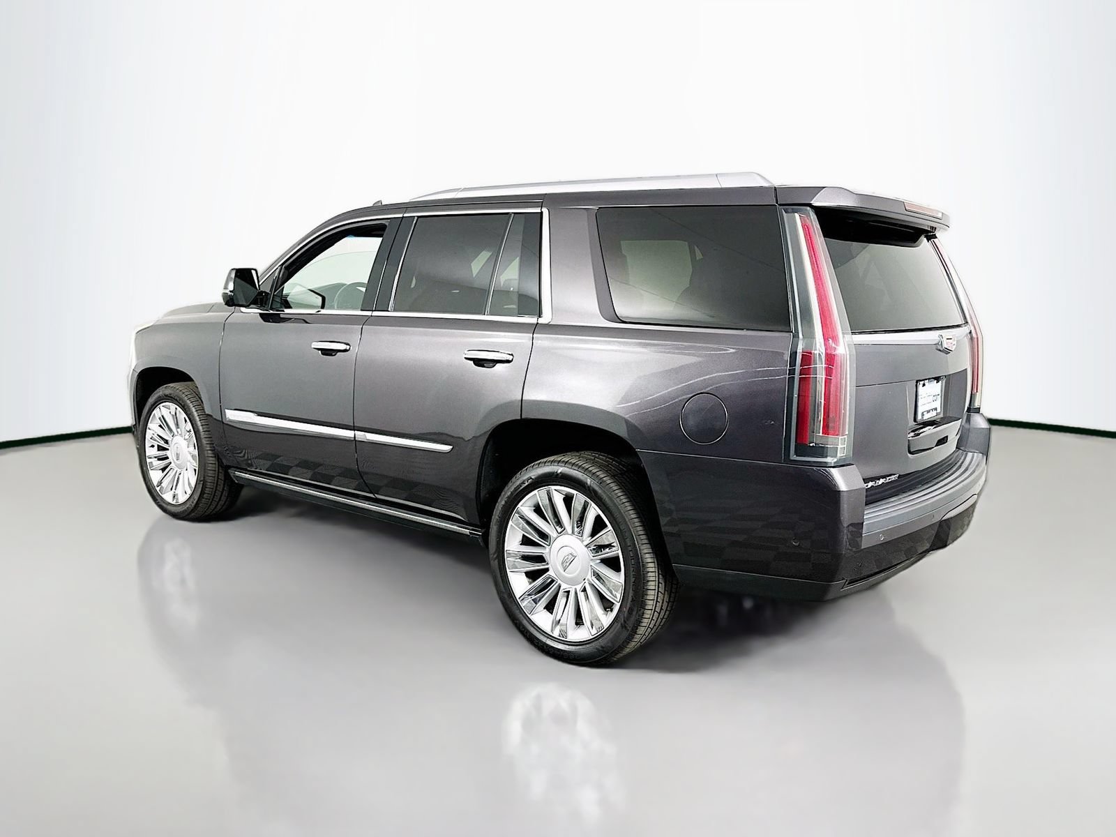 Used 2017 Cadillac Escalade Platinum AWD/4WD image 6