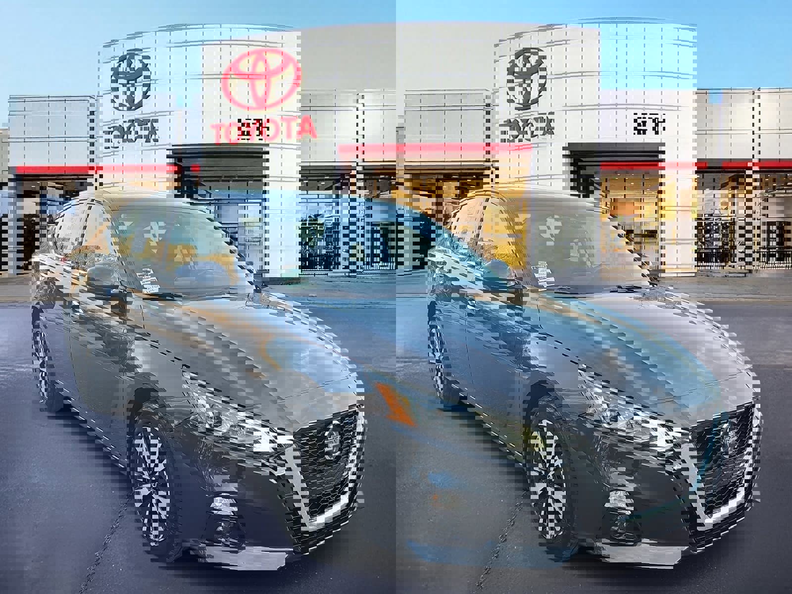 Used 2019 Nissan Altima 2.5 SV image 3