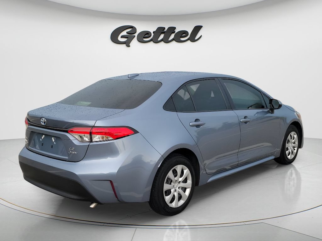 Used 2025 Toyota Corolla LE FWD image 5