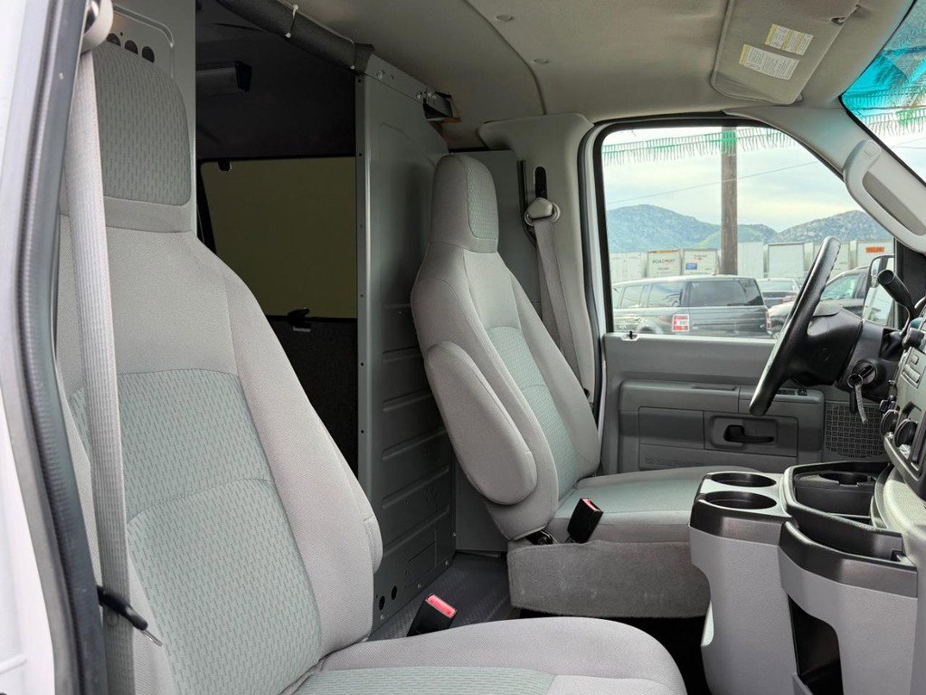 Used 2014 Ford E-250 and Econoline 250 w/ Interior Upgrade Package image 31
