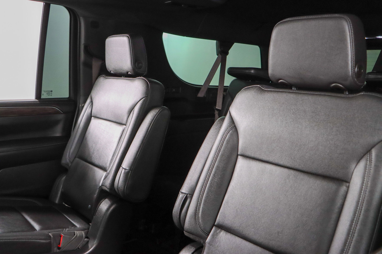 Used 2021 Chevrolet Suburban Z71 image 28