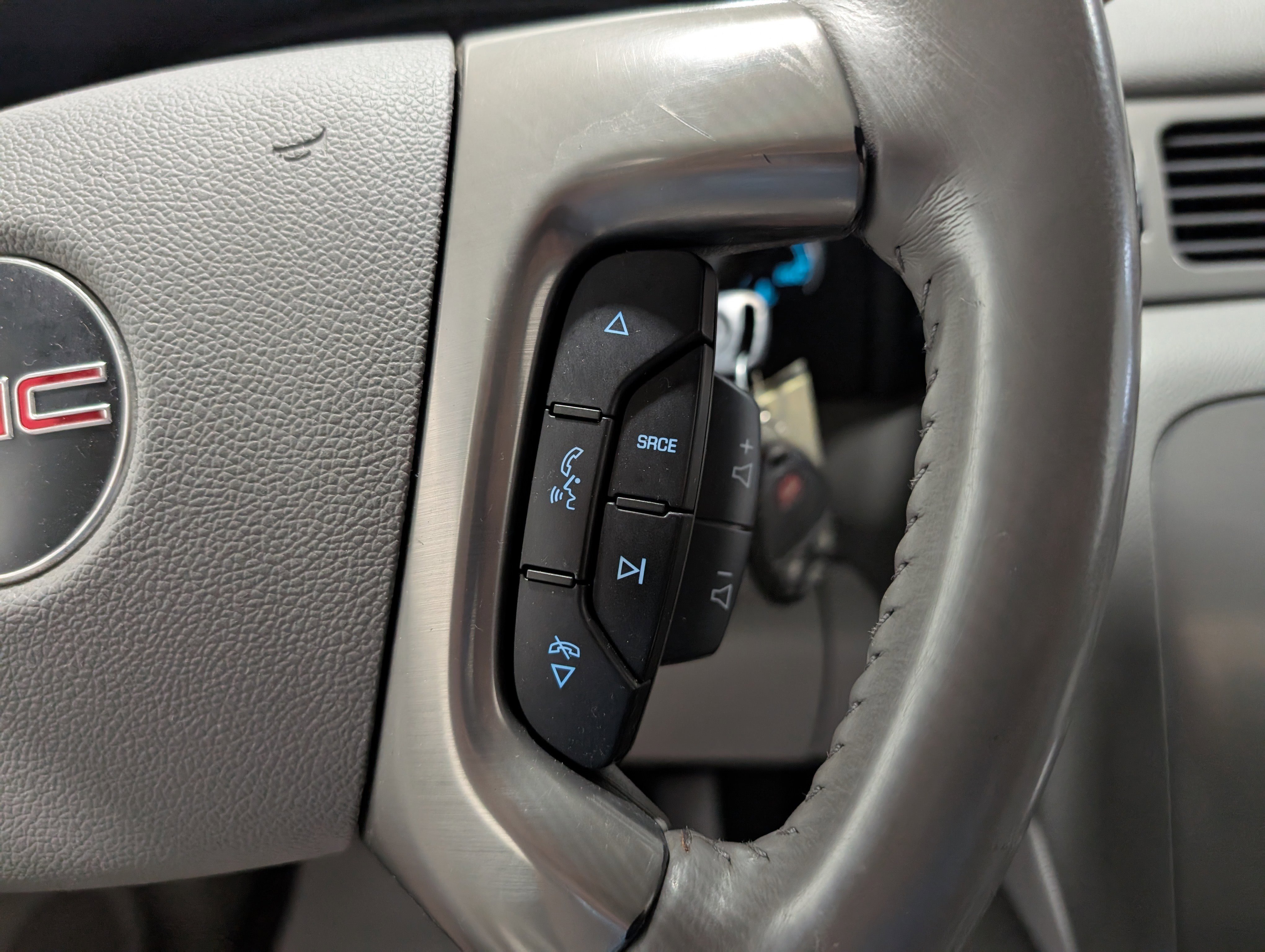 Used 2009 GMC Sierra 2500 SLT w/ SLT Convenience Package image 27