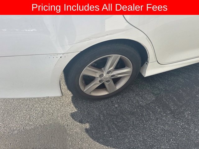 Used 2014 Toyota Camry SE FWD image 4