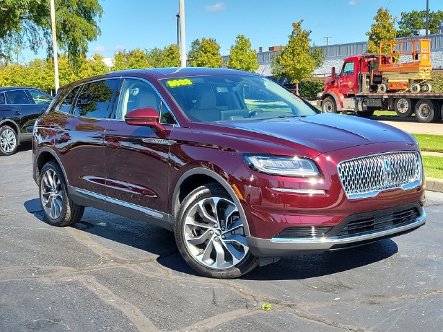 Used 2023 Lincoln Nautilus Reserve AWD/4WD image 32