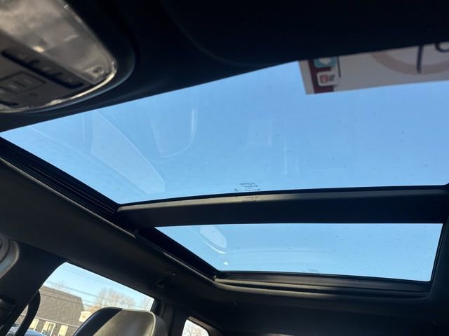 Used 2019 Jeep Grand Cherokee Overland AWD/4WD image 19