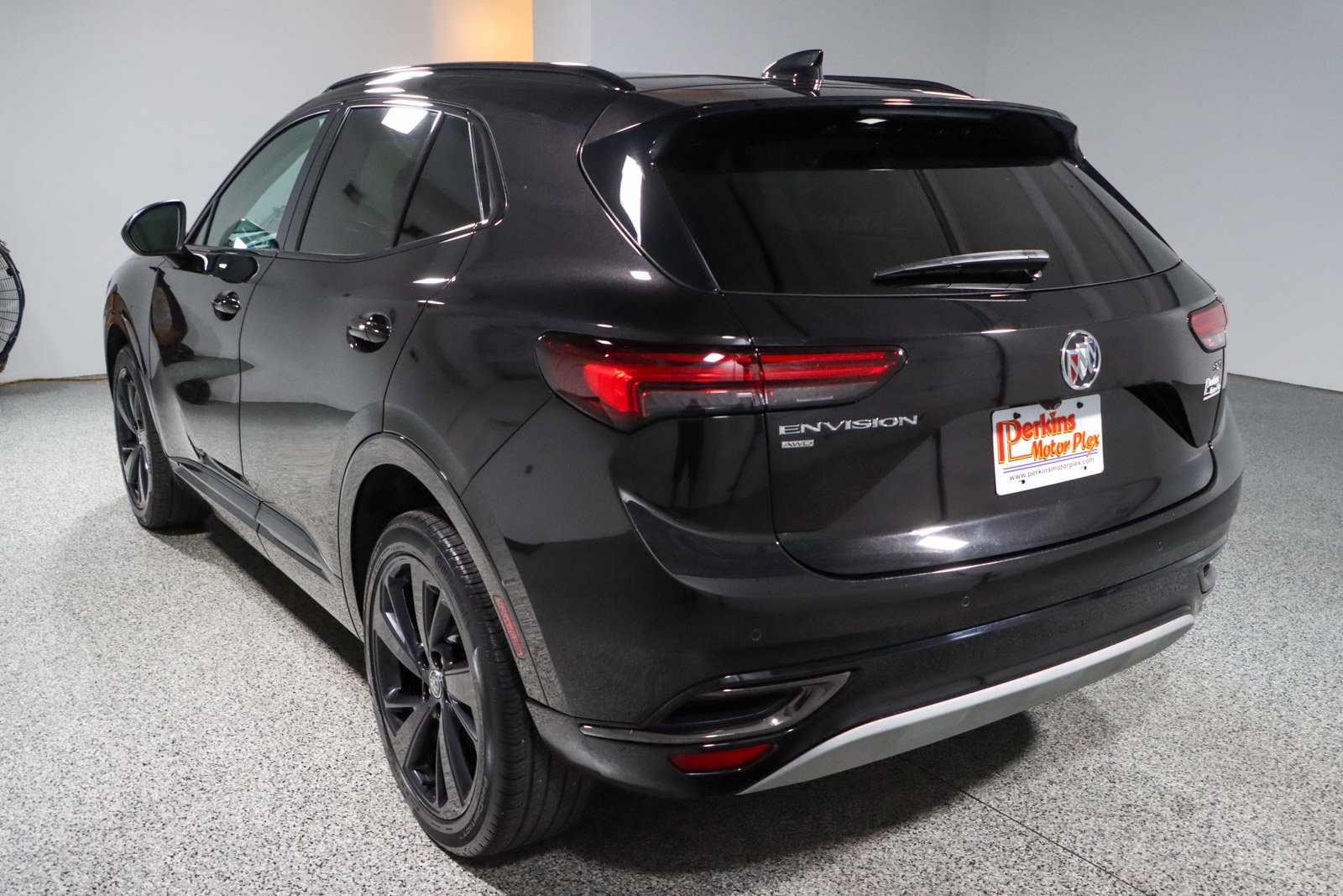 Used 2023 Buick Envision Essence w/ Sport Touring Package AWD/4WD image 9
