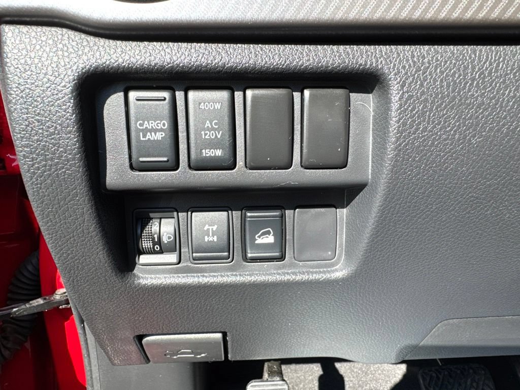 Used 2023 Nissan Titan PRO-4X w/ Off Road Protection Package AWD/4WD image 12