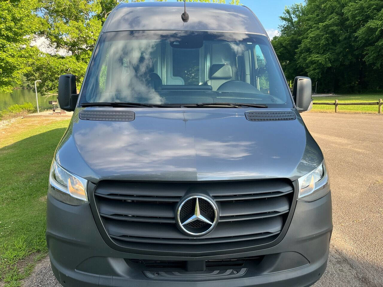 Used 2022 Mercedes-Benz Sprinter 4500 image 11